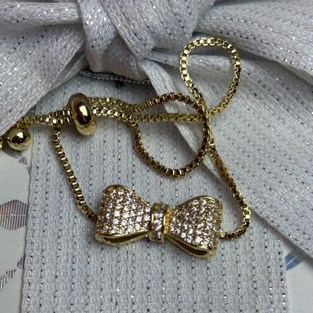 🎀Petite Bow Adjustable Bolts Bracelet🎀